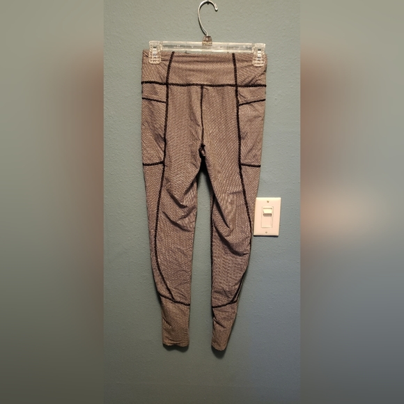 Victorias Secret Victoria Sport Total Knockout Tight leggings, small - Picture 2 of 4